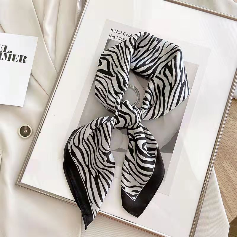 New Fashion Zebra Printed Squa - Ascot Neck Scarf incelemesi ve fiyatı