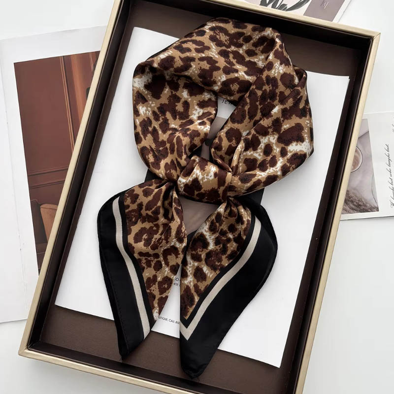 Luxury Leopard Print Female Sa - Ascot Neck Scarf incelemesi ve fiyatı