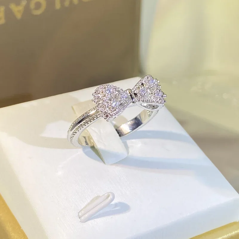 Fancy Bow Ring with Dazzling C - Tie Clip Silver incelemesi ve fiyatı